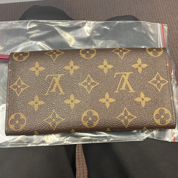 81836 Lv Monogram Emilie Long Wallet - Picture 2 of 8
